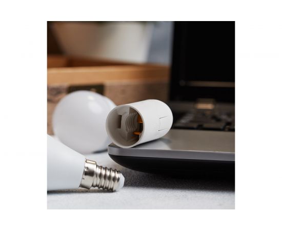 Пластиковый термостойкий подвесной патрон REXANT Е14 белый 11-8822 – изображение 4