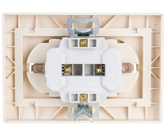 Двойная розетка Lezard MIRA с заземлением, бакалит, кремовый, со вставкой 701-0303-127B – изображение 3