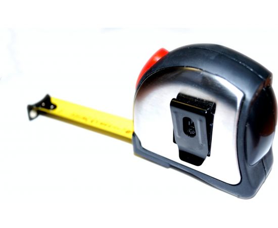 Рулетка IZELTAS прорезиненный корпус, хромированная, с поясным зажимом, 3м 0588150013 – изображение 2