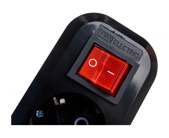 Розеточная колодка TDM 6 гнезд, 2П З, с выключателем, 16А, 250В, черная SQ1806-0140 – изображение 4