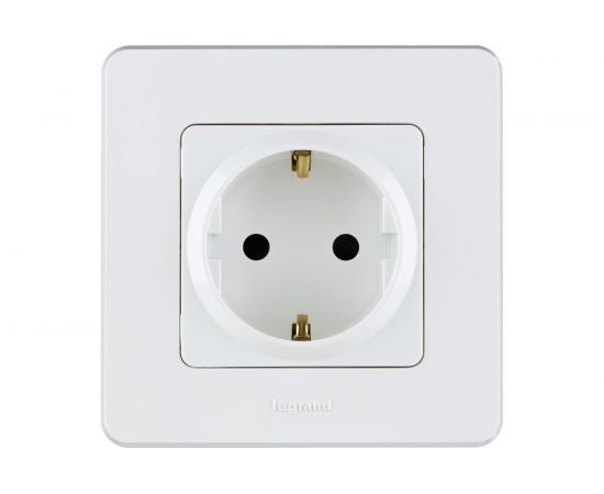 Розетка Legrand 2К+З со шторками - немецкий стандарт - 16 А - 250 В - INSPIRIA - белый 673730 – изображение 4