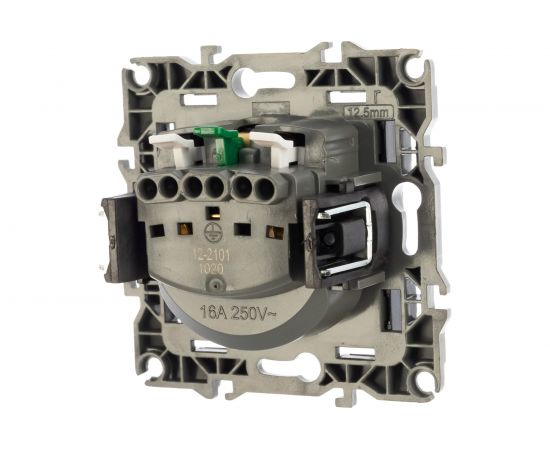 Розетка ЭРА 12-2101-06 2P E Schuko, 16A-250В, IP20, 12, чёрный Б0014680 – изображение 3