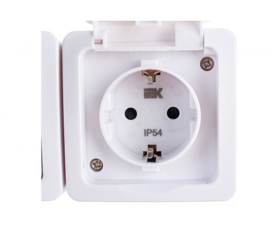Двухместная розетка IEK с заземляющим контактом, с крышкой, для открытой установки РСб22-3-ГПБб IP54 ERMP22-K01-16-54-EC – изображение 3