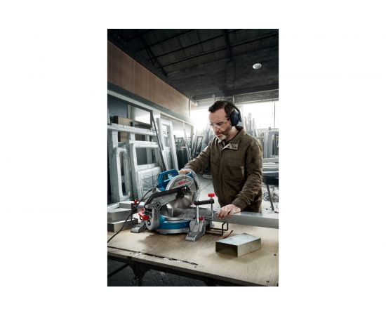 Сетевая торцовочная пила BOSCH GCM 216 0601B33000 – изображение 4