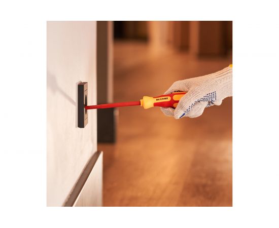 Крестовая отвертка электрика REXANT PH 1х125 мм 12-4717 – изображение 3