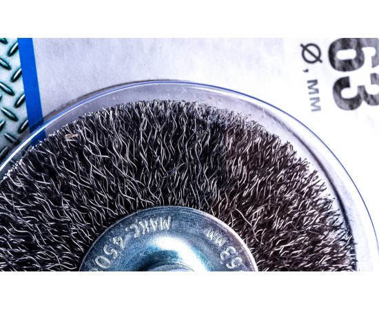 Щетка дисковая ПРОФЕССИОНАЛ (63 мм; 0.3 мм; витая стальная проволока) для дрели ЗУБР 35198-063_z02 – изображение 5