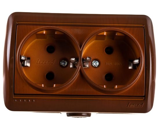 Двойная розетка Lezard NATA с заземлением, закрытый корпус, керамика, сосна 710-0800-127 