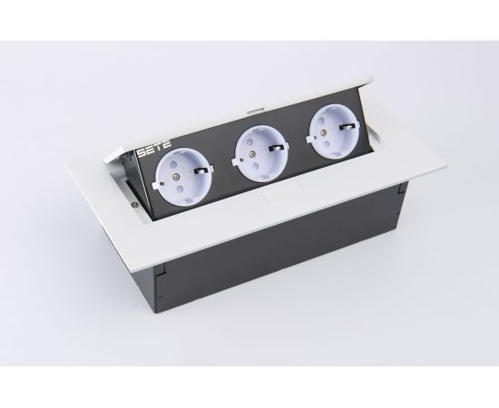 Выдвижной встраиваемый розеточный блок SETE на 3 EURO розетки SBT-03-10 