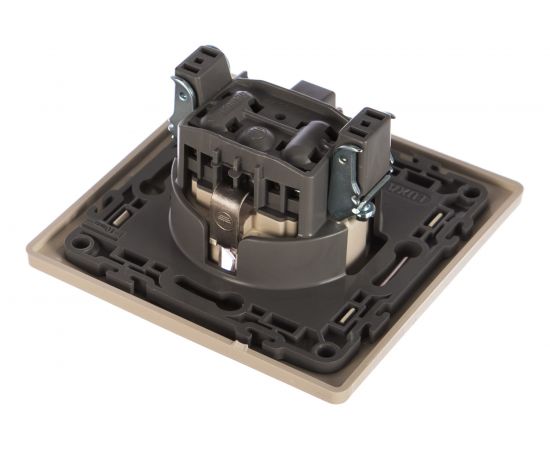 Розетка LUXAR Novo с/у с з/к кремовая, 250В 16А 4606400420262 – изображение 2