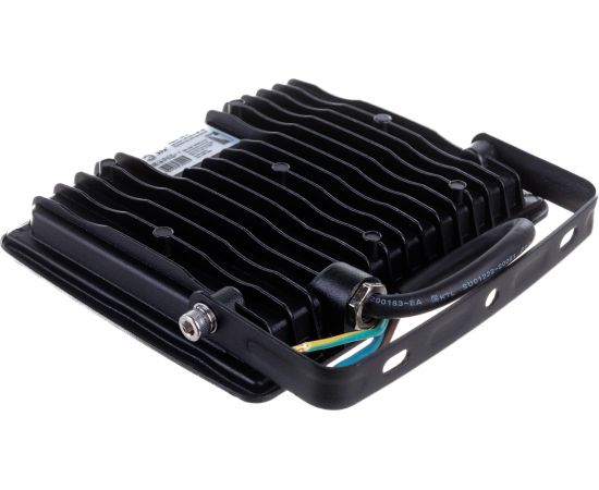 Светодиодный уличный прожектор ЭРА LPR-023-0-30K-050 50Вт 3000K 4000Лм 150x145x24 Б0052859 – изображение 2