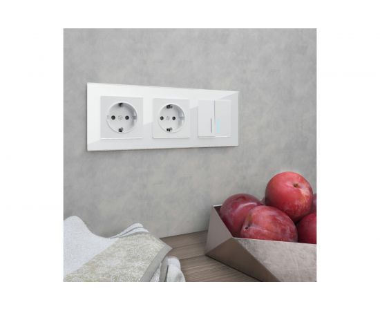 Рамка WERKEL W0031101 на 3 поста белый,стекло a051196 – изображение 2