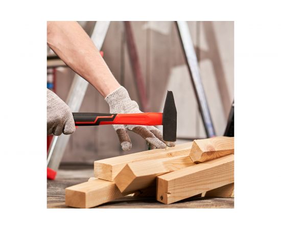 Слесарный молоток REXANT с фибергласовой рукояткой, 800 г 12-8118 – изображение 3