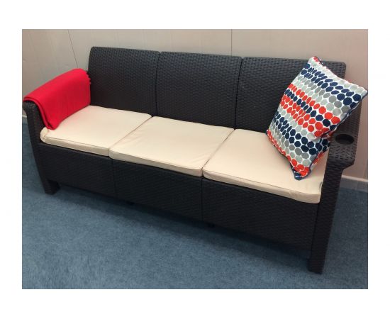 Трехместный диван Yalta Мебель, коричневый M7639 