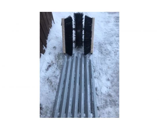 Решетка для чистки обуви Петромаш с 3-мя щётками, 50x25 см 61677 – изображение 2