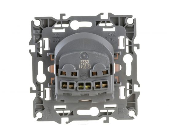 Розетка ЭРА 12-2011-01 2P E Schuko, 16A-250В, IP20, винт, без м.лапок, 12, белый Б0029234 – изображение 2