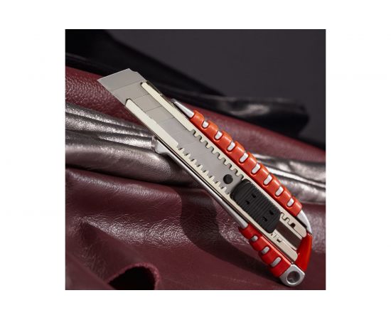 Нож с сегментированным лезвием REXANT 12-4900 – изображение 4