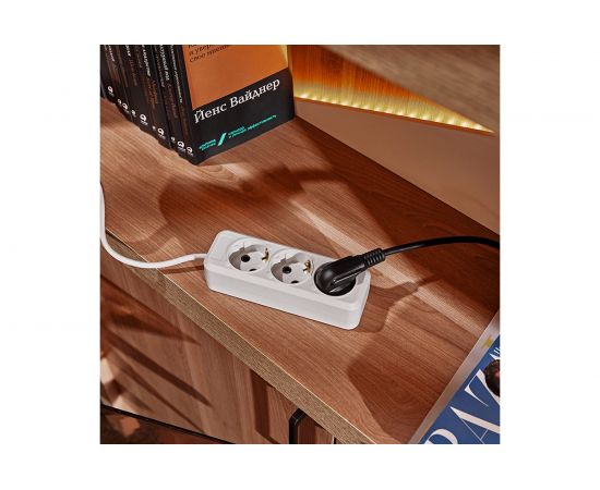 Удлинитель REXANT 3 гнезда, 3 м, 3х1.0 мм2, с/з, белый Россия 11-8734 – изображение 2