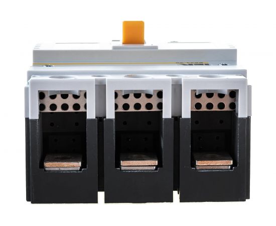 Автоматический выключатель IEK ВА44 35 3Р 200А 25кА SVA4410-3-0200 – изображение 3