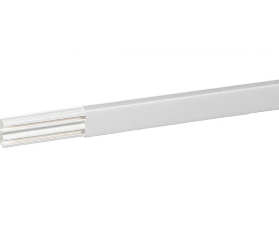 Мини-плинтус Legrand DLPlus - 40x16 мм - 2 отделения - длина 2,1 м - белый 030021 
