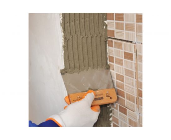 Широкий шпатель DEKOR 170х80 мм, зуб 4х4 мм деревянная ручка 470 – изображение 3