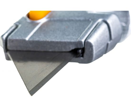 Нож для напольных покрытий FIT серый, металлический корпус, кассета 4 лезвия 10342 – изображение 6
