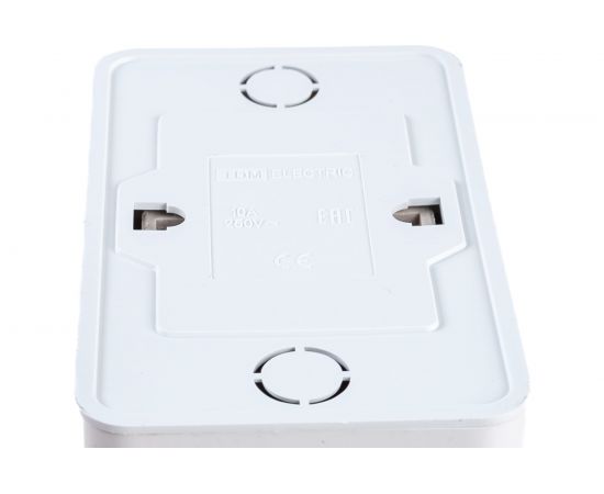 Розетка TDM двойная 2П открытой установки IP20 10А 250В керамика белая "Ладога" SQ1801-0112 – изображение 2