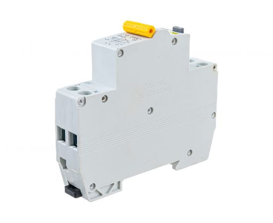 Автоматический выключатель дифференциального тока IEK АВДТ32МL С10 10мА KARAT MVD12-1-010-C-010 – изображение 2