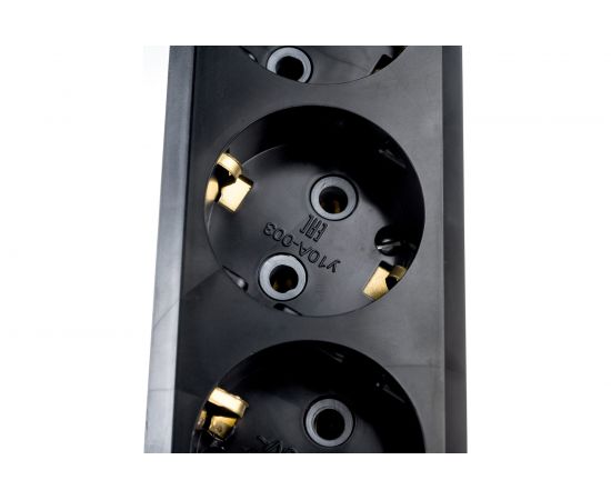 Бытовой удлинитель с заземлением Gigant ПВС 3х0,75 3500Вт 4 гнезда 3м с выключателем 80022 PEC-010 – изображение 4