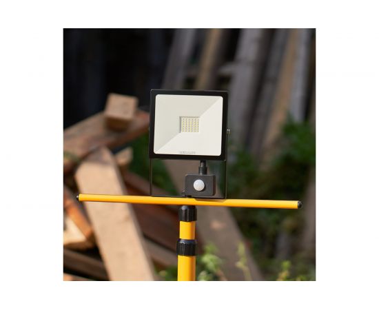 Светодиодный прожектор REXANT, с датчиком движения 50Вт 200–260В IP44 4000лм 6500K холодный свет 605-009 – изображение 3