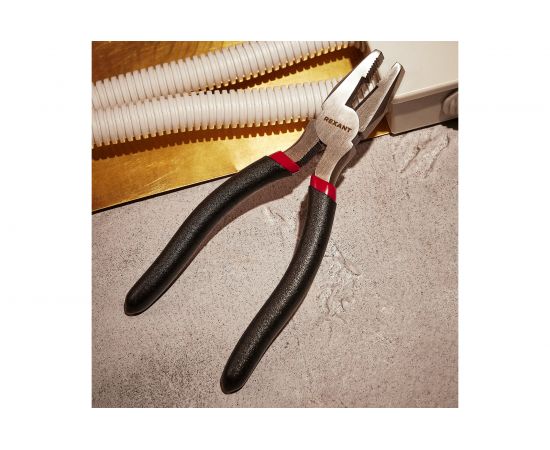 Комбинированные плоскогубцы REXANT 180 мм 12-4612-1 – изображение 3