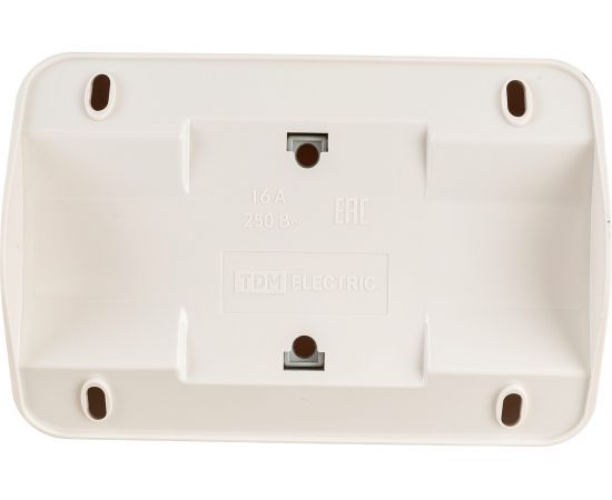 Двойная угловая розетка TDM 2П+3 открытой установки с защитными шторками IP20 250В 16А слоновая кость "Ладога" SQ1801-0243 – изображение 4