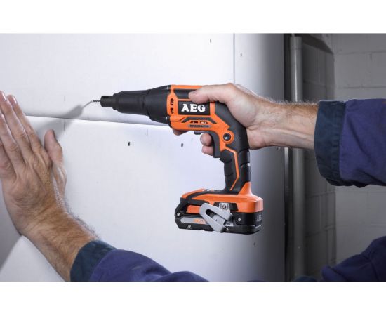Бесщеточный шуруповерт для гипсокартона AEG BTS18BL-0 4935459620 – изображение 7