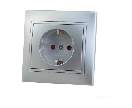 Розетка Lezard MIRA с защитой от детей, керамика, металлик серый, со вставкой 701-1010-124 