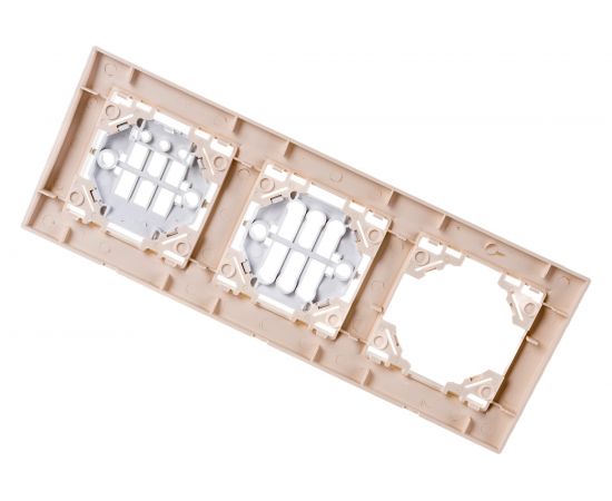 Горизонтальная рамка EKF Минск 3-местная бежевый ERM-G-303-20 – изображение 2