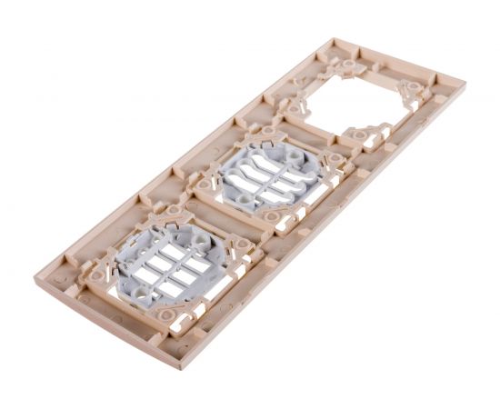 Горизонтальная рамка EKF Минск 3-местная бежевый ERM-G-303-20 – изображение 3