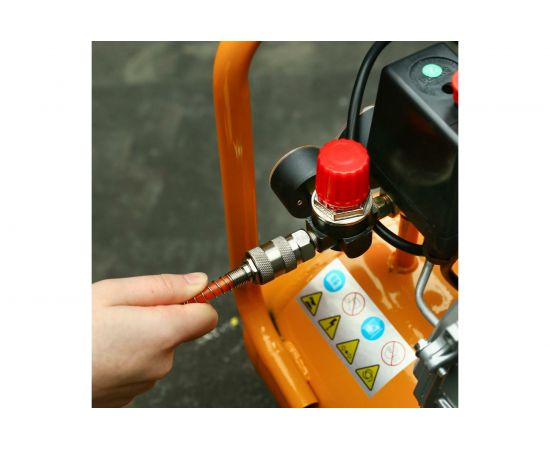 DEKO Компрессор воздушный поршневой DKAC24 + набор пневмоинструмента DKSG05 (5 предметов) 065-1021 – изображение 5