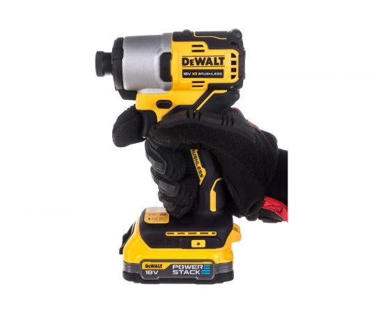 Бесщеточный импульсный шуруповерт DEWALT 18 В XR батарея POWERSTACK, чемодан TSTAK DCF840E1T-XJ – изображение 3