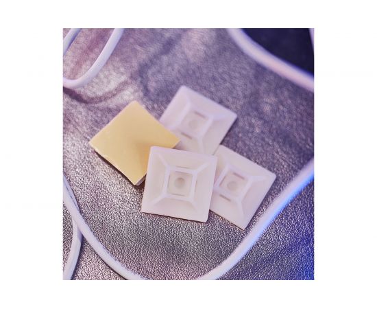 Самоклеящаяся площадка под винт REXANT 28x28 мм, белая, упаковка 100 шт. 07-2228 – изображение 5