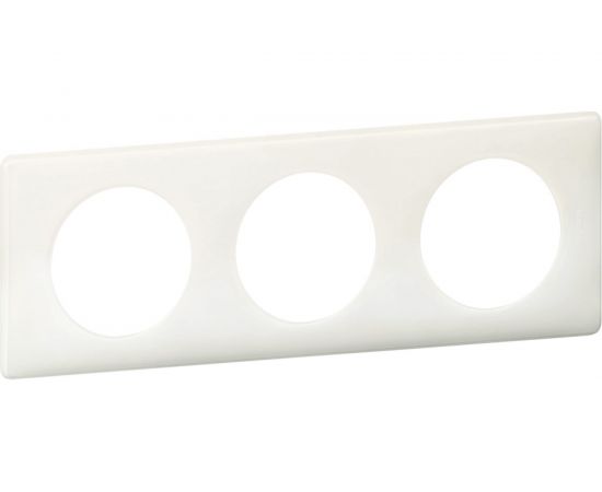 3-местная рамка Legrand Celiane Белый глянец 2+2+2 модуля 66633 – изображение 2