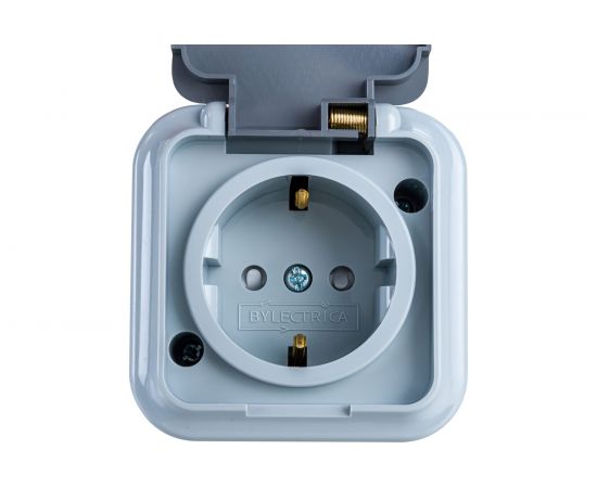 Розетка Bylectrica 1-местная, открытая установка, с заземляющим контактом, со шторкой IP54, серия ПРАЛЕСКА АКВА, серый, РА16-097 03 – изображение 4