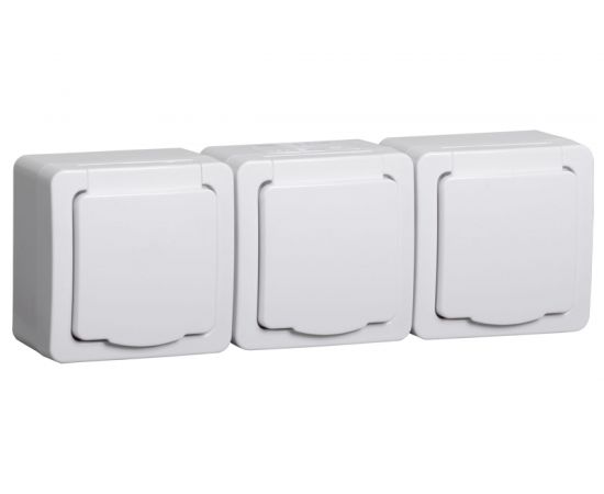 Трехместная розетка IEK РСб23-3-ГПБб, с заземляющим контактом, открытой установки, IP54, ГЕРМЕС PLUS, белый ERMP32-K01-16-54-EC 