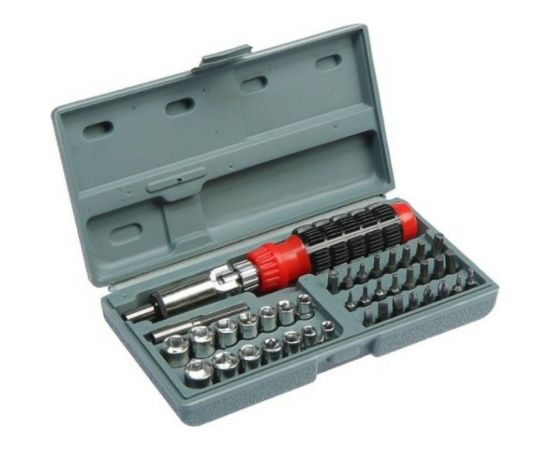 Реверсивная отвертка TUNDRA с набором бит и головок в кейсе, 40 предметов 881844 