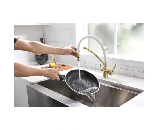 Смеситель для кухни Paulmark Sigen бронза, белый шланг, резиновый излив Si213111-BRw – изображение 5