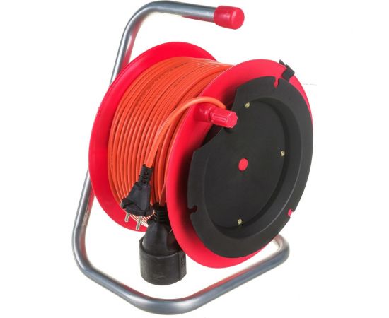 Силовой удлинитель на катушке К1-О-50, ПВС 2x0.75, 50м, 6А, выносная розетка б/з LUX 4606400417583 – изображение 2