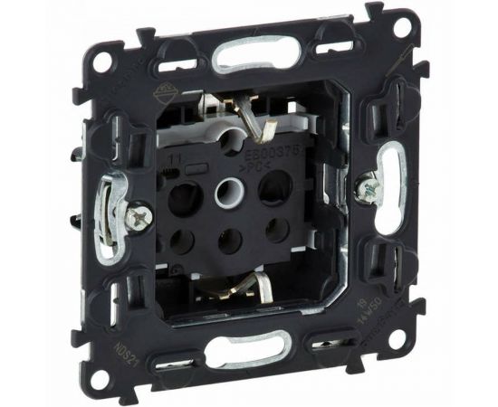 Механизм розетки Legrand Valena Inmatic 16А 250В 2К+З защитные шторки Leg 753029 1181895 