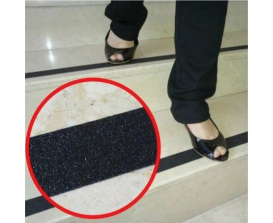 Клейкая противоскользящая лента BRAUBERG 25 мм х 5 м, черная, зернистая, основа ПВХ 606772 – изображение 6