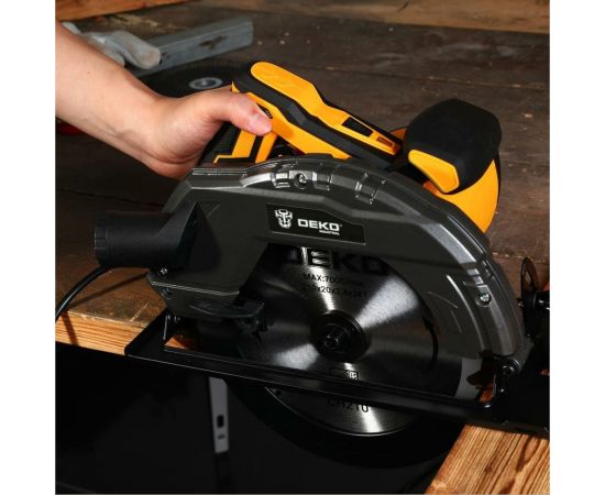 Дисковая (циркулярная) пила DEKO DKCS2400-210 2400 Вт, диск 210 мм 063-4319 – изображение 5