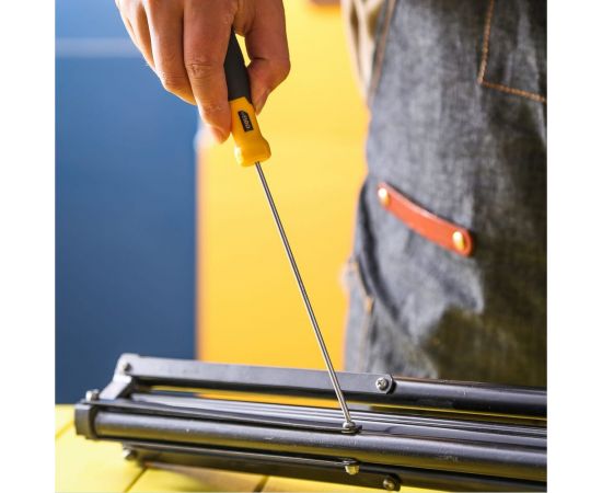 Крестовая отвертка DELI DL633150 PH0x150мм (магнит, TPR+PP ручка) 98362 – изображение 2