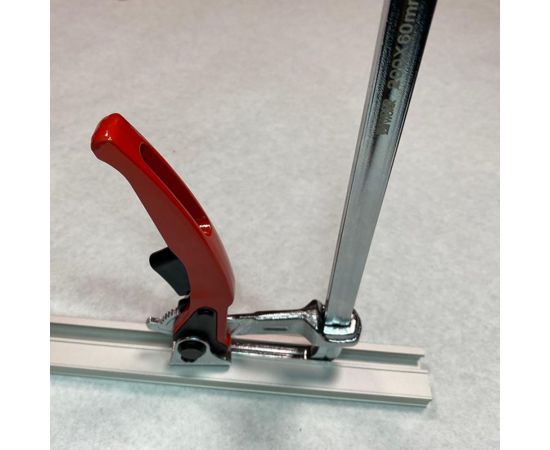 Кованая струбцина WOODWORK F-тип, 120x60 мм, c рычажной рукояткой, для установки в Т-паз RTC-1260 – изображение 2