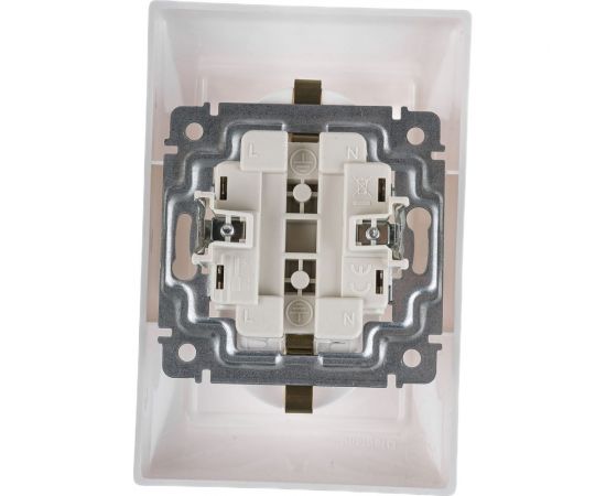 Розетка Legrand 2-м СП Valena защитные шторки в сборе с заземлением белый Leg 774427 – изображение 3